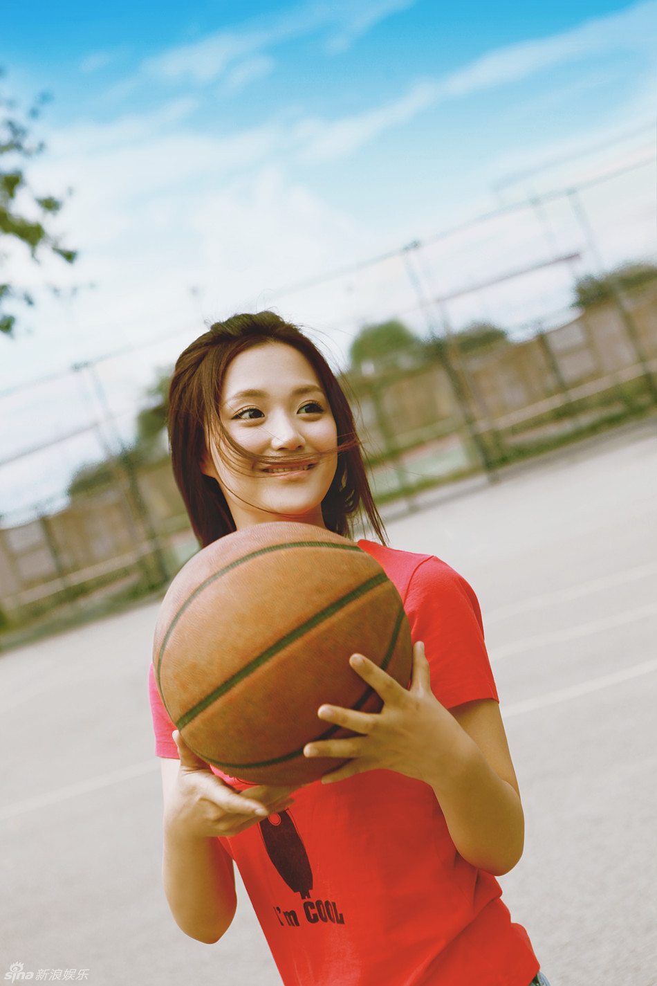 "宅男女神"陈梦露校园写真清新多面