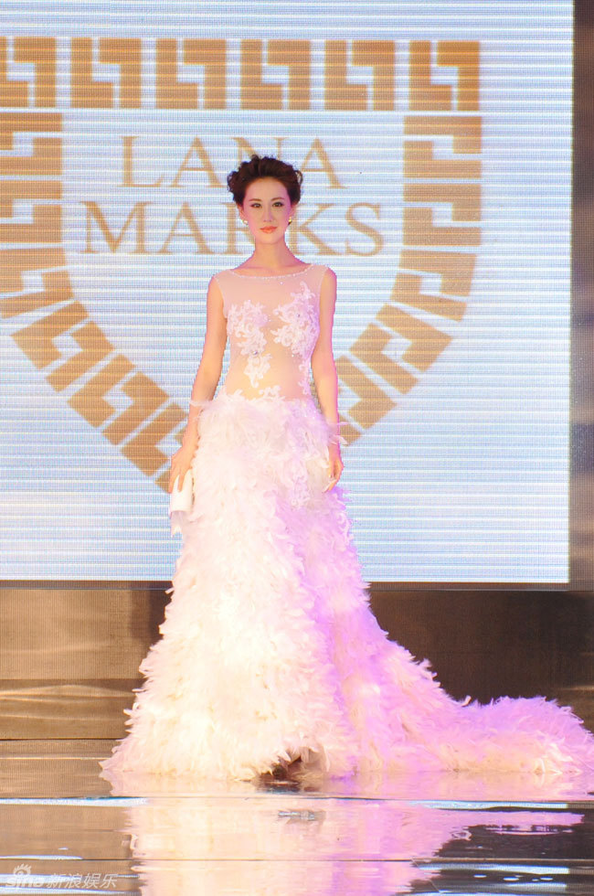 组图:于咏琳天鹅装亮相魅惑优雅_高清图集_新浪网