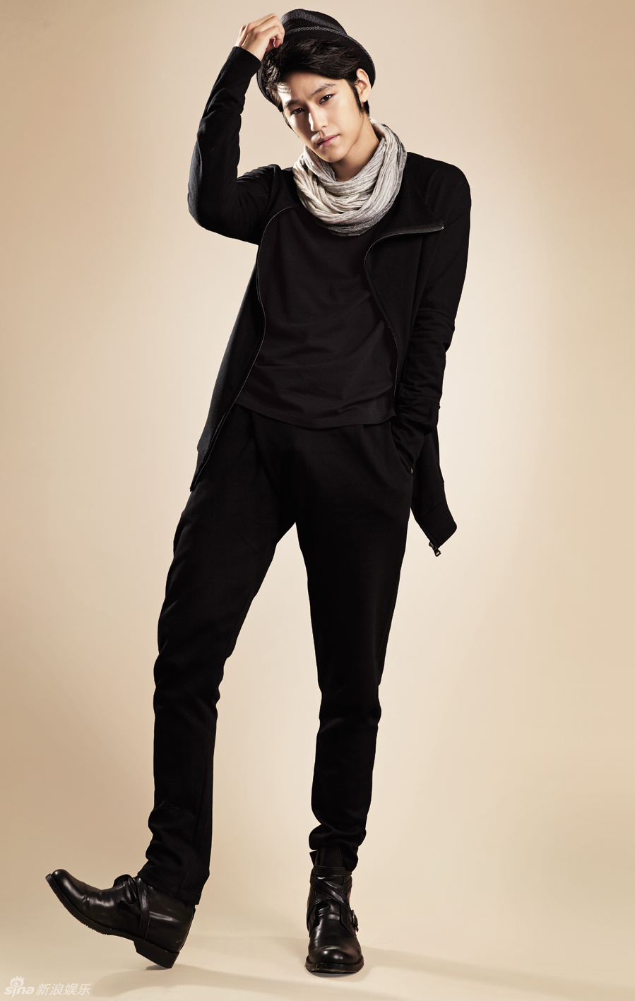 【2012.07.03】【明星】金范牵手林依晨代言服装品牌eichitoo