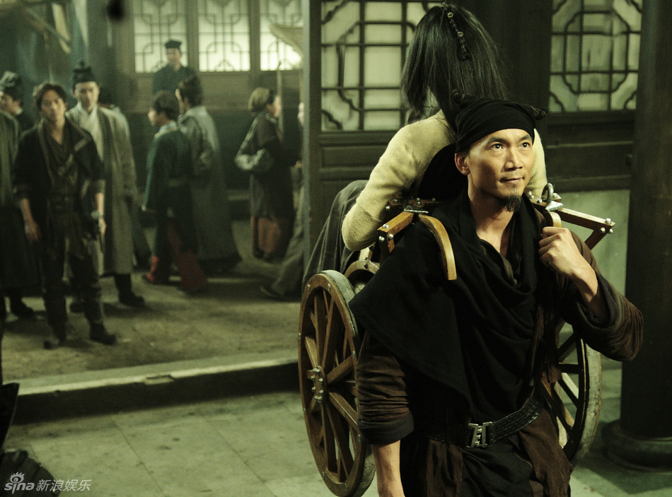 组图:《四大名捕》曝剧照 邹兆龙玩暴力美学_高清图集_新浪网