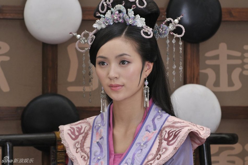 组图:尹航《穆桂英挂帅》演绎刁蛮公主_高清图集_新浪网