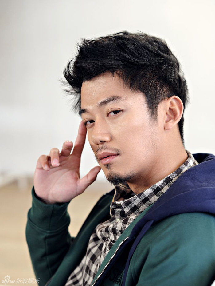 芦芳生居家写真秀萌态