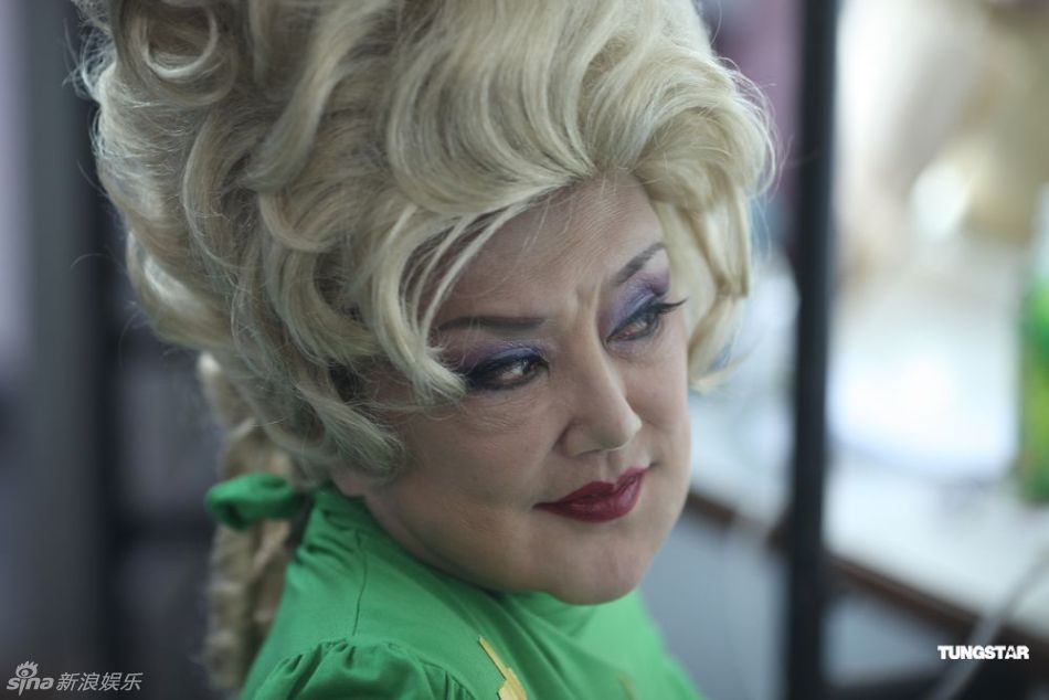 组图:邵音音为《低俗喜剧》卖弄色相爆粗口_高清图集_新浪网