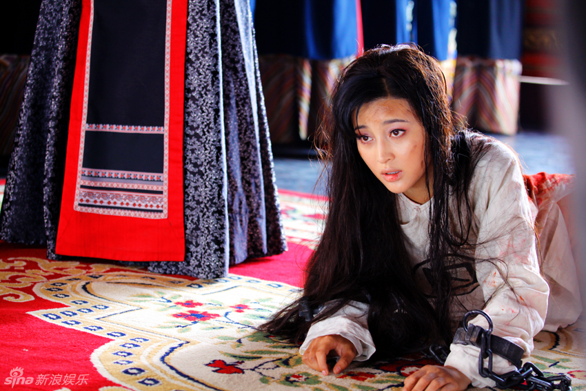 甘婷婷《深宫谍影》被虐剧照