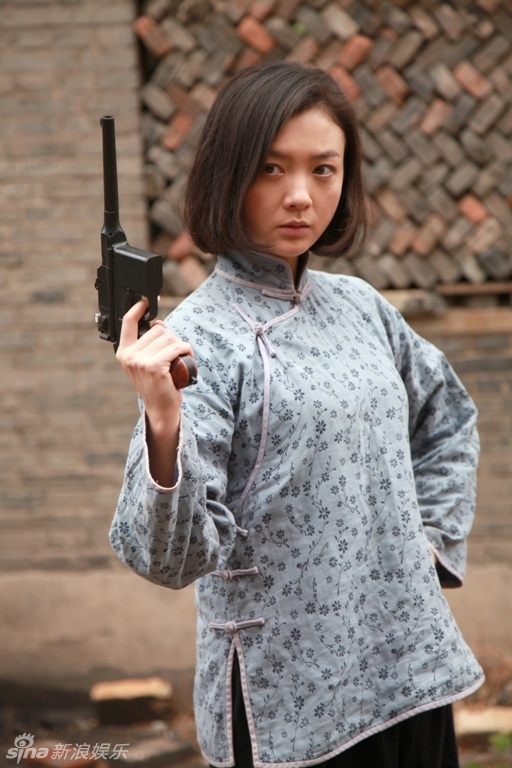 崔波《尖刀队》百变造型玩转谍战风