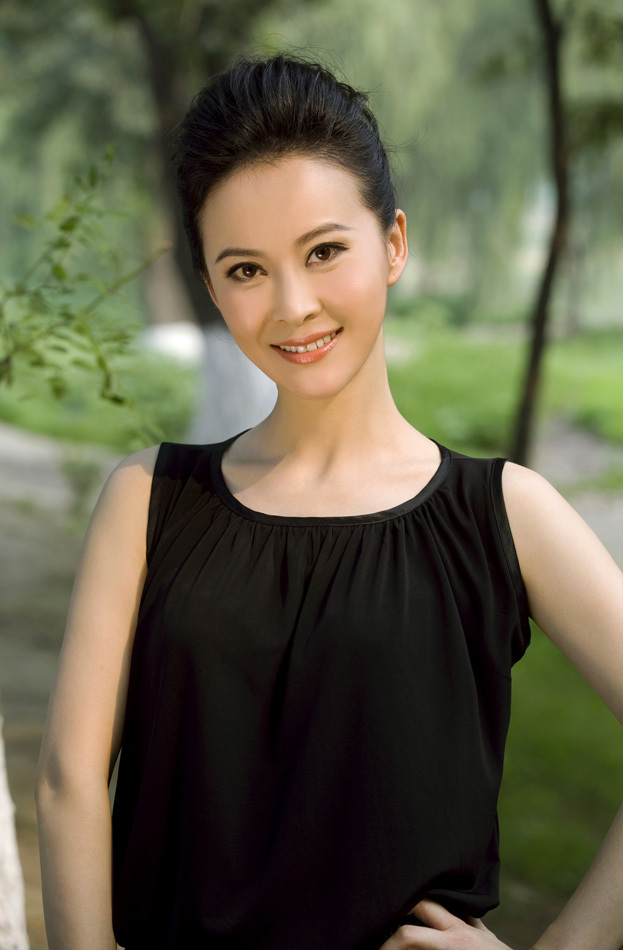 组图:张大静清新写真片出炉 大方女人显雅致_高清图集_新浪网