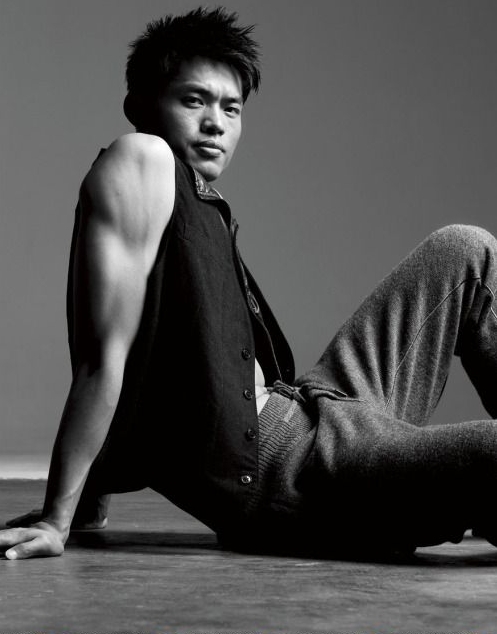 林丹时尚写真秀壮硕肌肉霸气外露