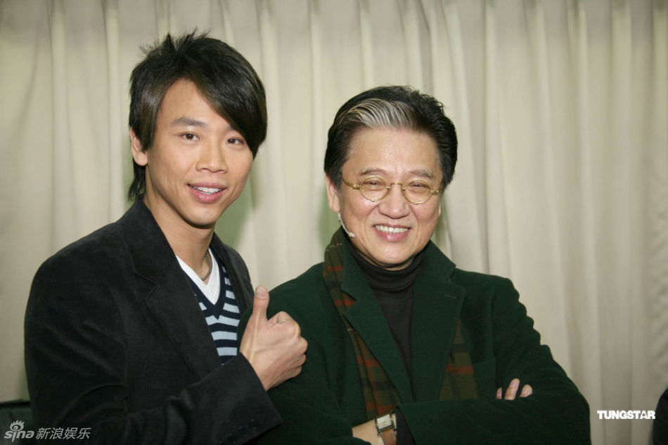 组图:陶大伟陶喆父子关系亲密 相互支持如老友_高清图集_新浪网