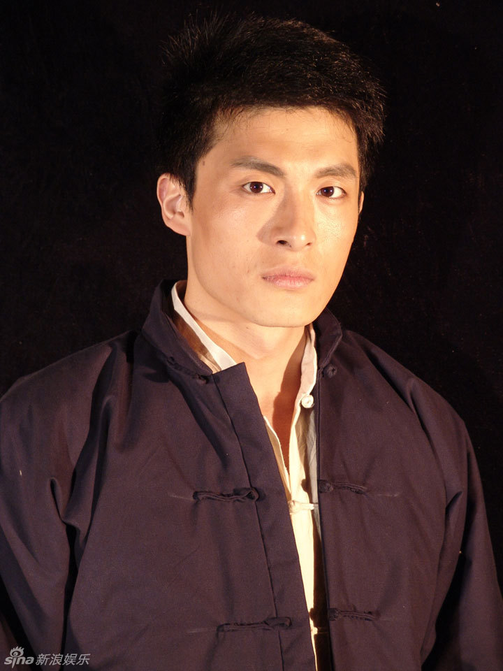 孙艺洲童年青年时期罕见生活照