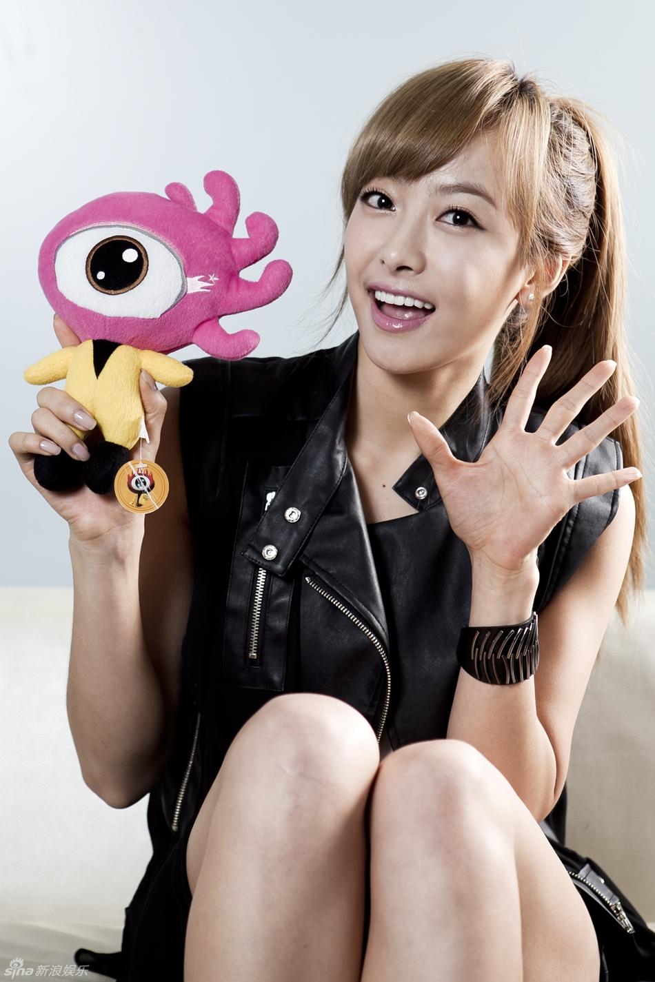 fxv宋茜amberluna采访2012年8月22日新浪媒体高清采访图