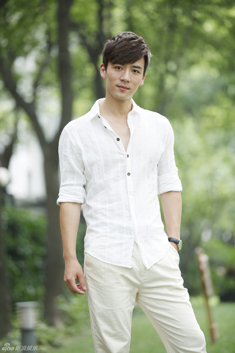 组图:魏千翔最新素颜写真 文艺青年清新气质_高清图集_新浪网