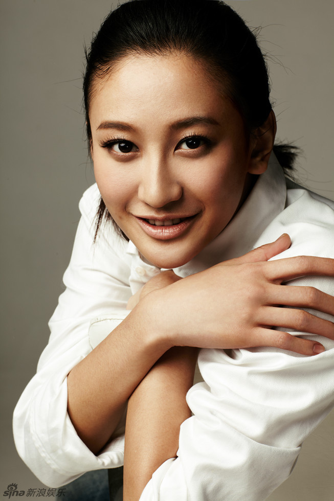 新浪娱乐讯 近日,凭借热播剧《北京青年》而让观众熟知的女星曾泳醍