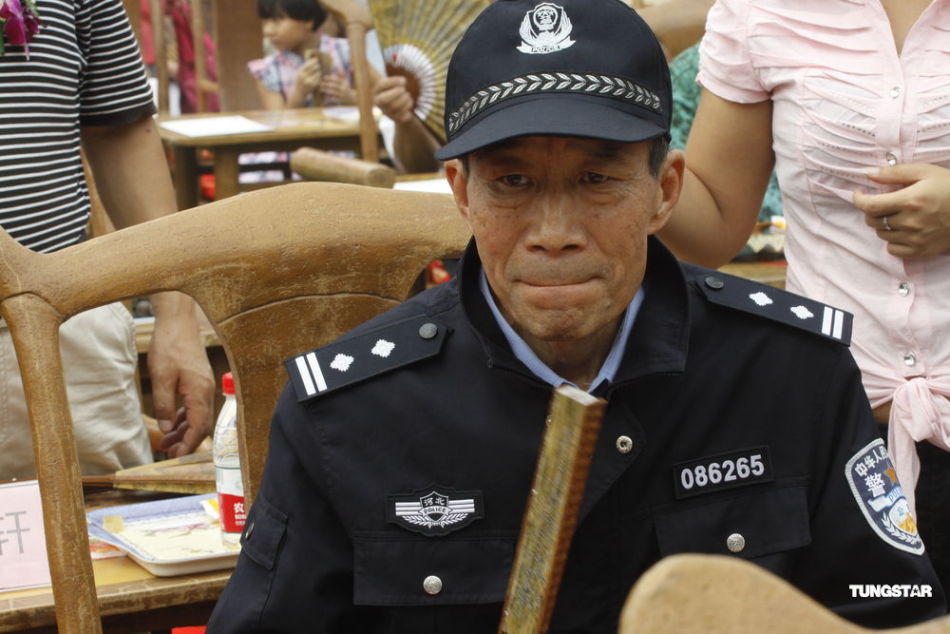 1 / 27 新浪娱乐讯 30集电视连续剧《平安是福》在唐山开机,主演