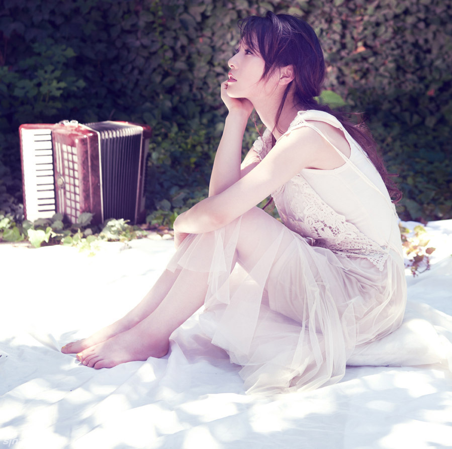 汤晓菲夏日清凉写真曝光