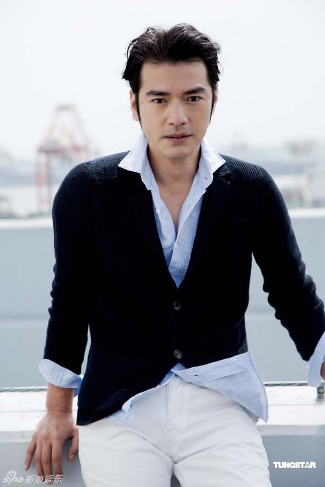 金城武尽显男性魅力