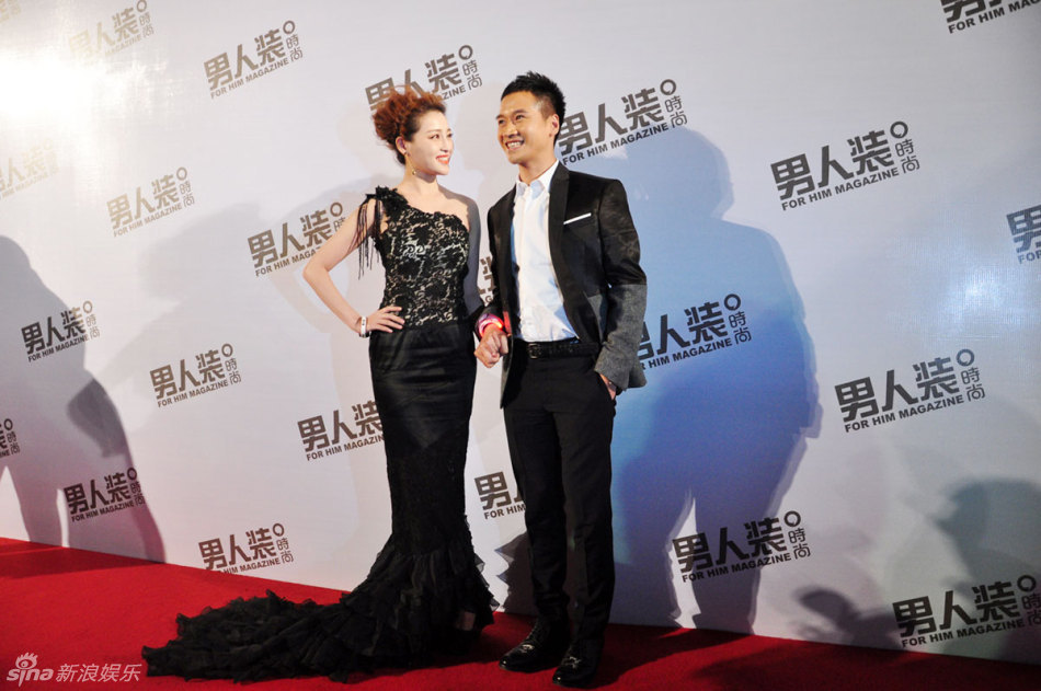 组图:何晟铭走红毯 遭甘婷婷放电显害羞_高清图集_新浪网