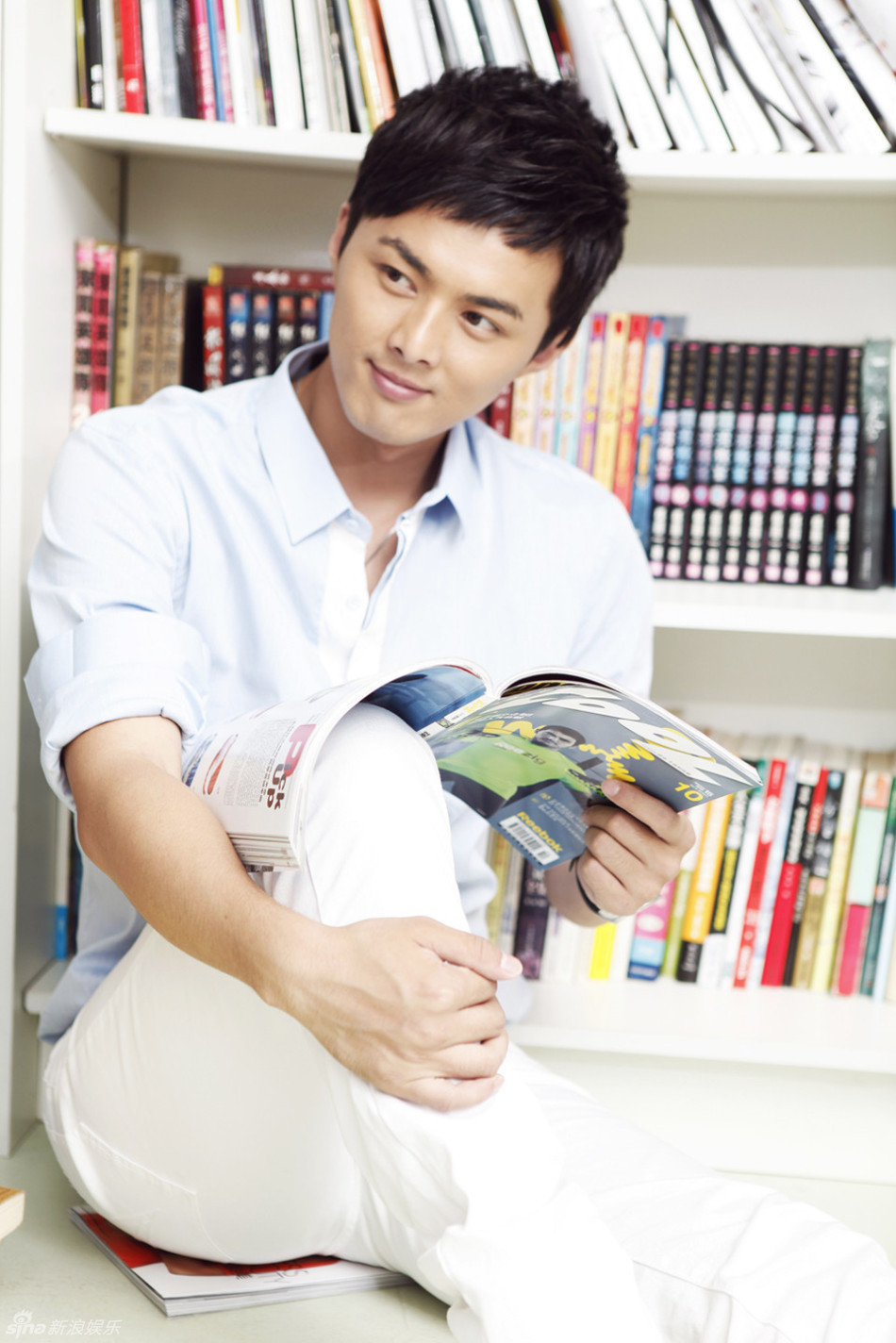 组图: 叶祖新帅气初秋写真阳光明朗_高清图集_新浪网