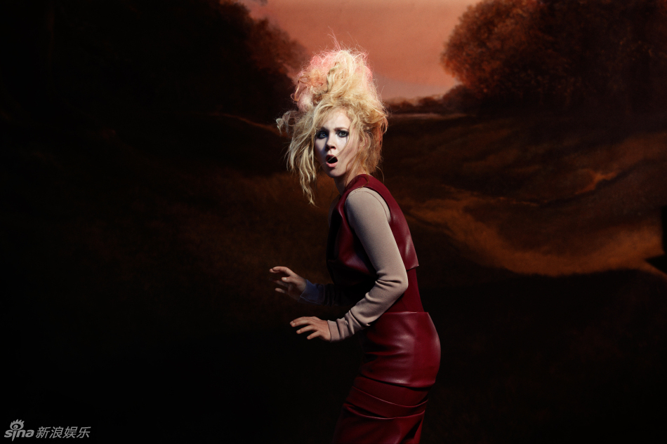 朱诺-坦普尔杂志华丽写真