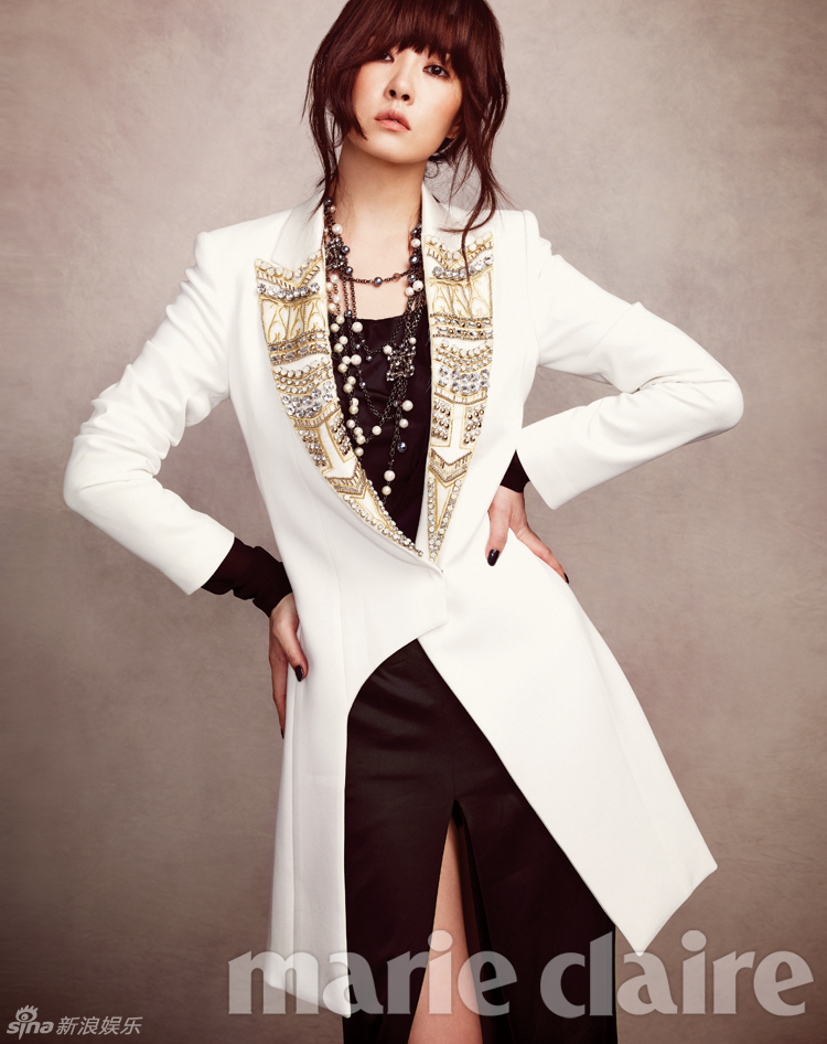 韩星金宣儿干练写真彰显女王风范