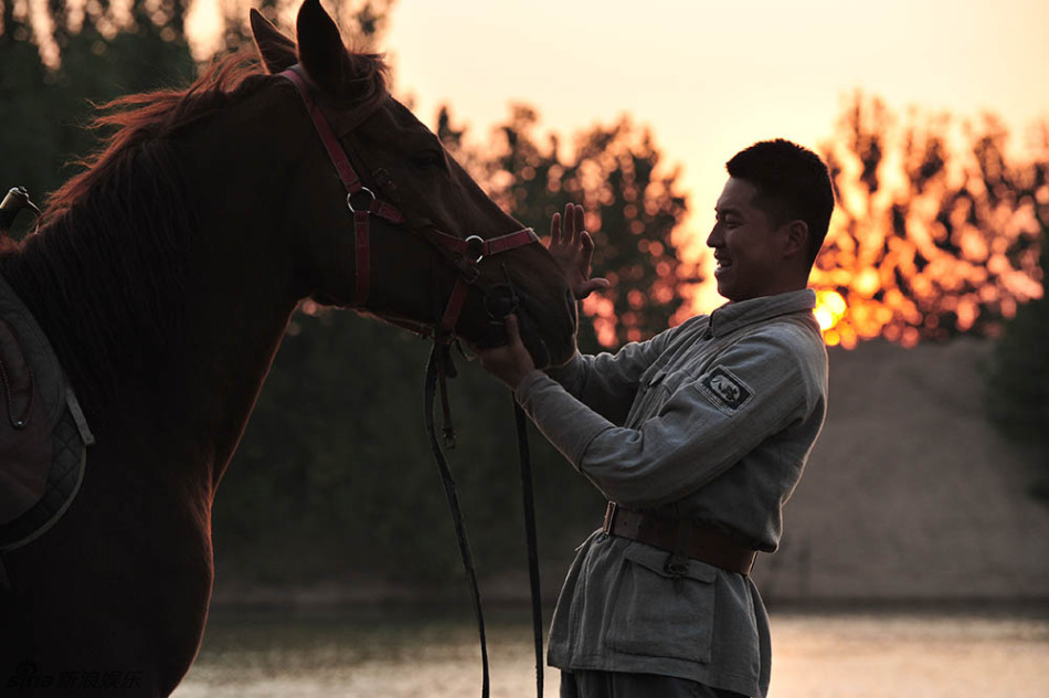组图:王雷《中国骑兵》热播 人马情感动观众_高清图集_新浪网