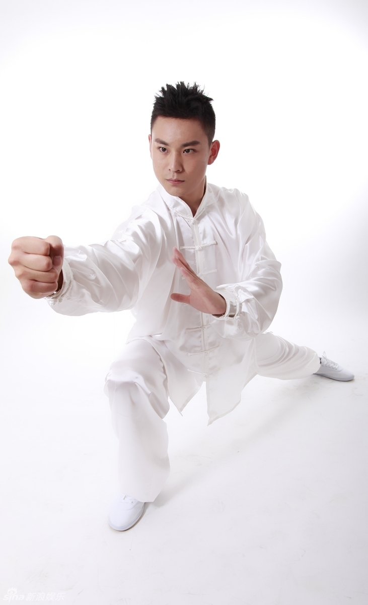 组图:《太极》袁晓超写真曝光 年轻版宗师武打卖萌_高清图集_新浪网