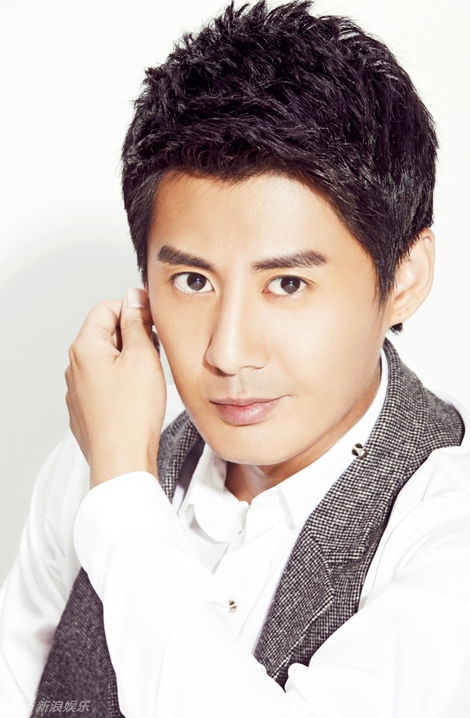 组图:张天其最新写真 尽显儒雅型男魅力_高清图集_新浪网