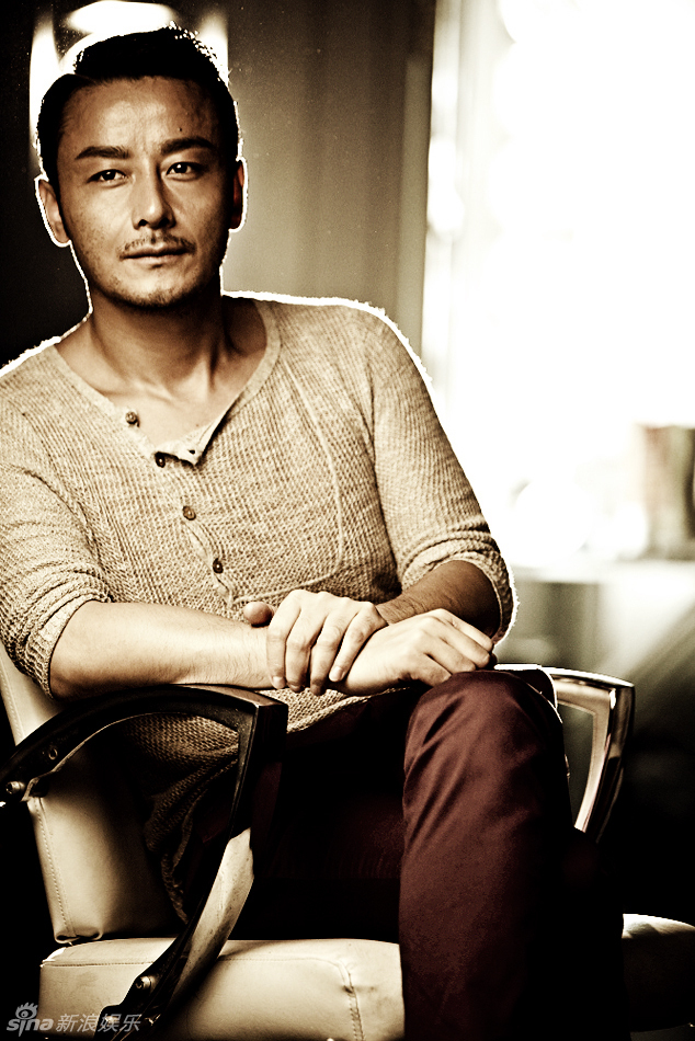 组图:刘牧写真大展怀旧风 酷似老电影展现熟男魅力_高清图集_新浪网