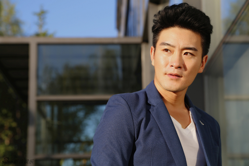 《火蓝刀锋》首轮收官 樊昊仑型男写真曝光