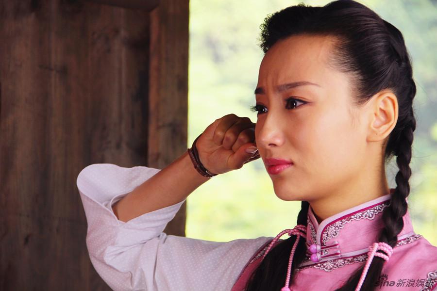 组图:《密战峨眉》央八热播 高洋出演神秘女特工_高清图集_新浪网