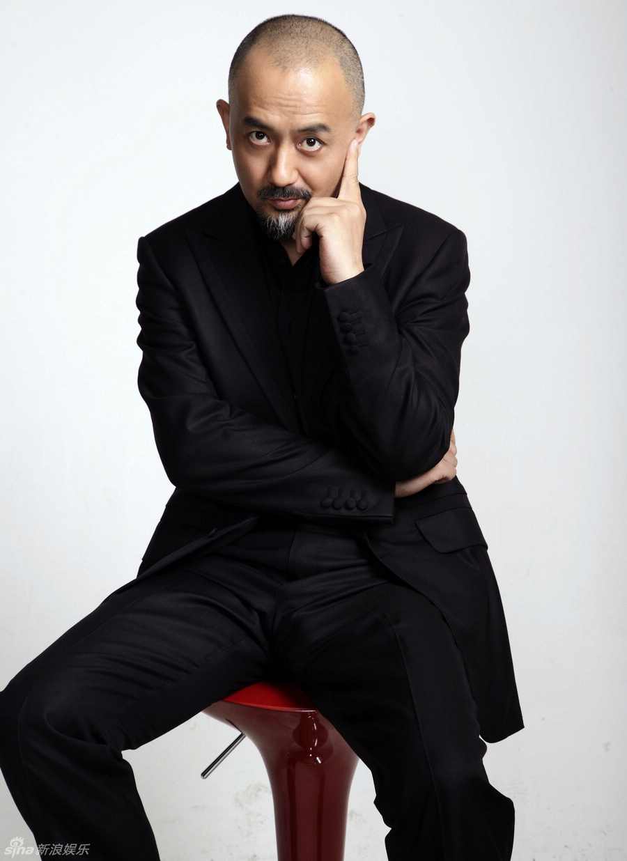 姚橹拍质感大叔写真