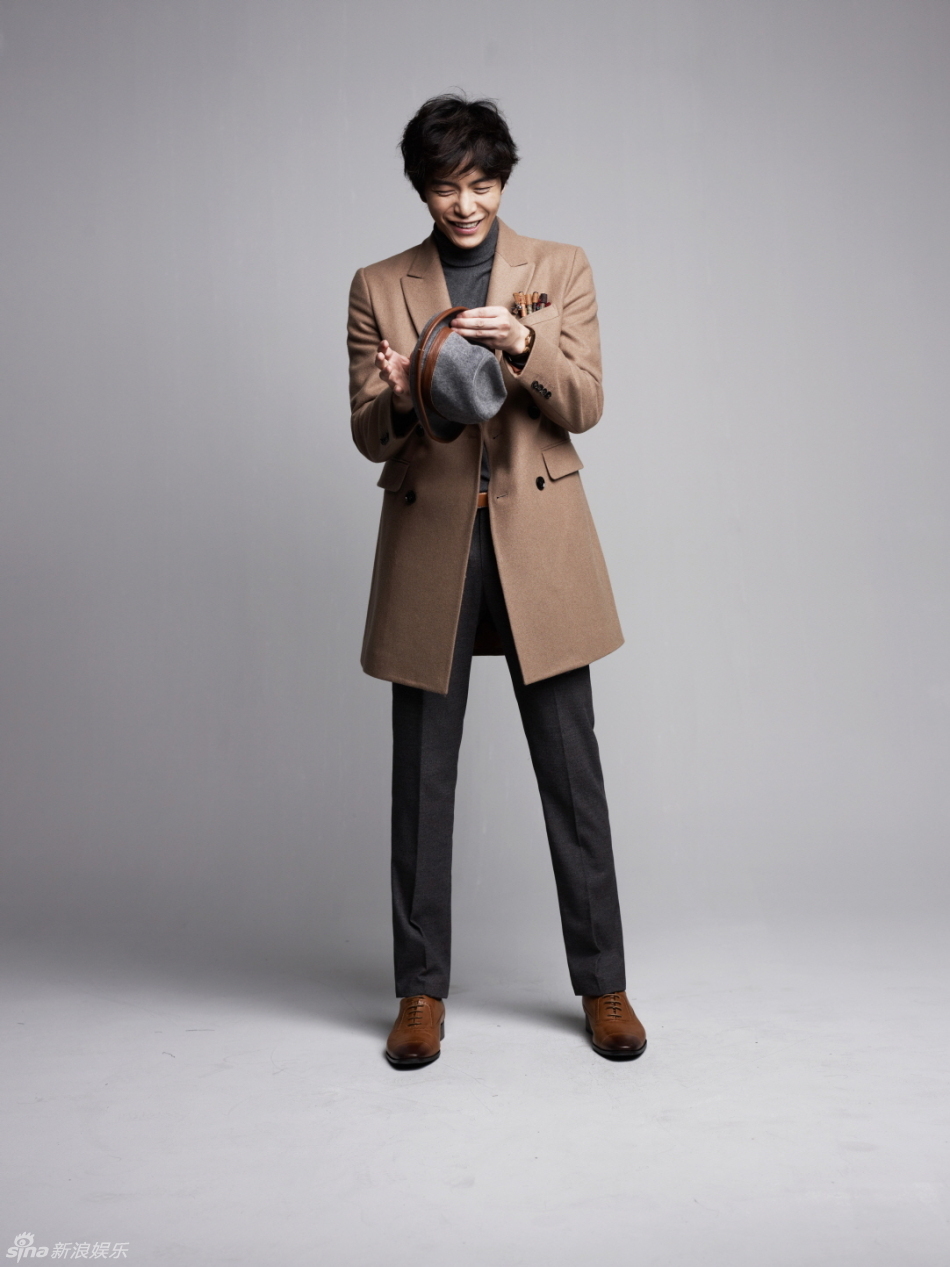 李民基写真调皮俊俏