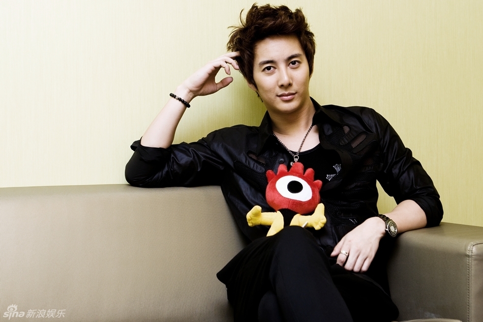 【2012.10.31】【明星】对话金亨俊:ss501永不分开 和张根硕最要好