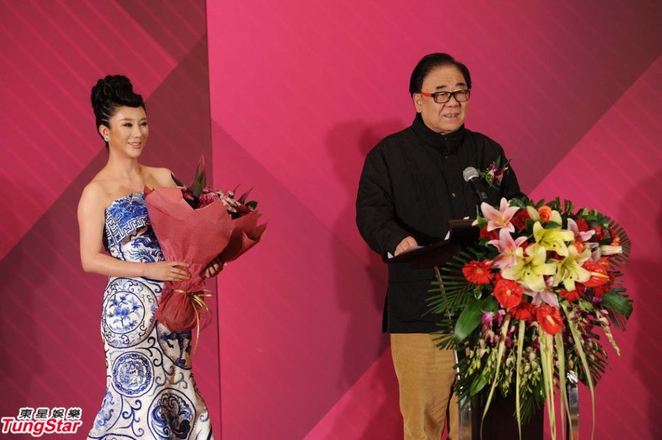 马一鸣联袂姜育恒唱响金色大厅 将三大唱法融一体全方位展现