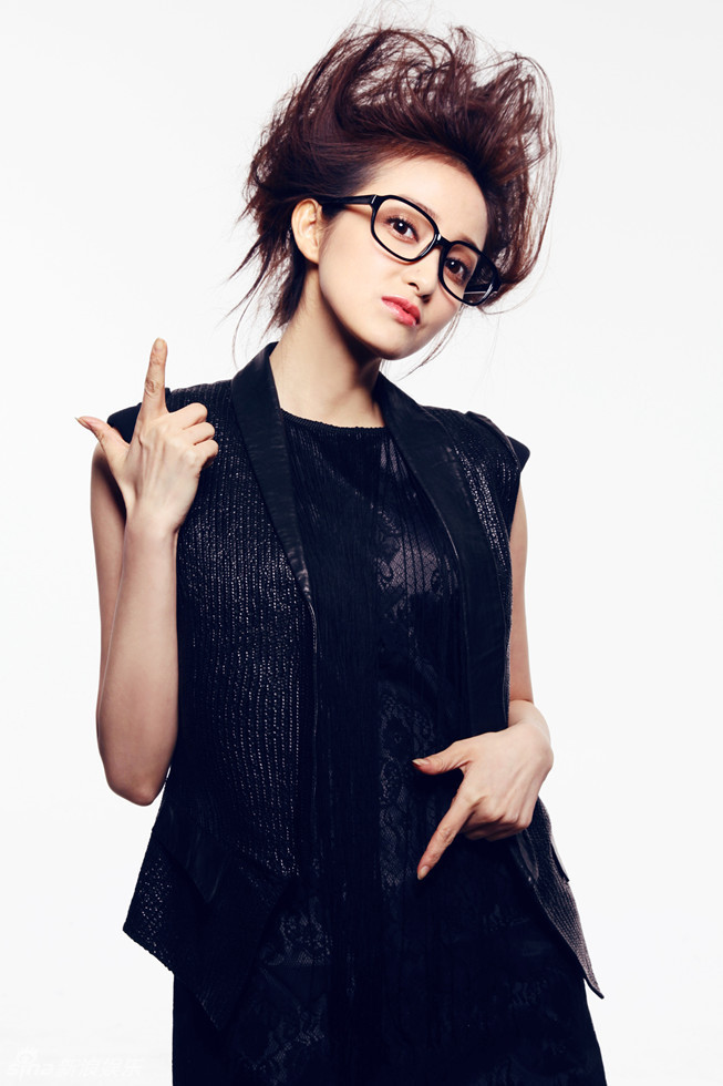 组图:陈一诺最新搞怪大片 造型夸张神似河东狮_高清图集_新浪网