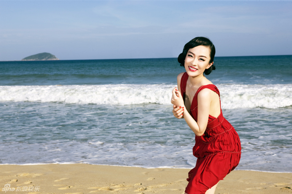 高清图:霍思燕《新旅行》复古红唇大秀美腿_高清图集_新浪网