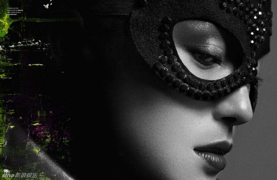 章子怡登美顶级杂志 黑白大片阴郁风