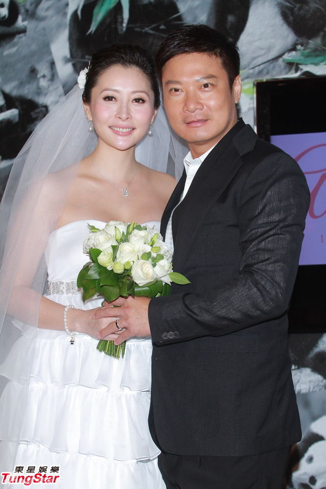 钱嘉乐汤盈盈注册仪式甜蜜