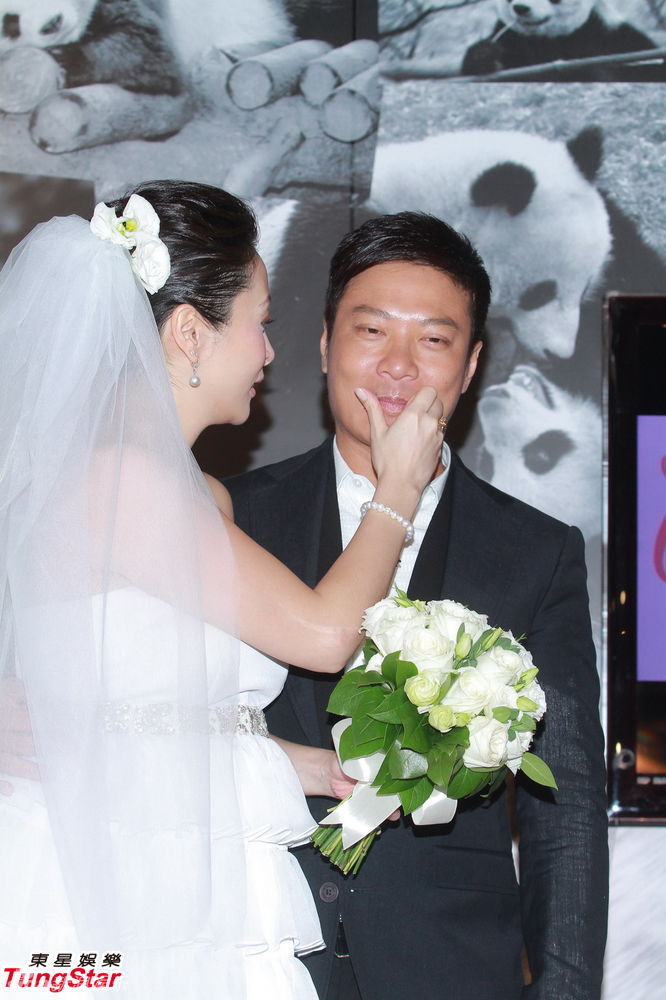 组图:香港艺人钱嘉乐汤盈盈结婚 接吻秀对戒_高清图集_新浪网