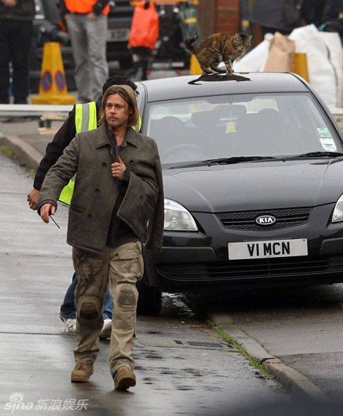 组图:《僵尸世界大战》重拍 皮特脸部带血亮相_高清图集_新浪网