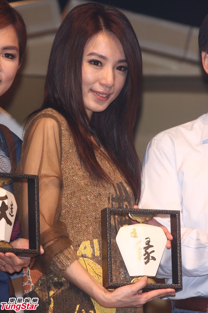 组图:she合体selina被催生hebe急当人妻_高清图集_新浪网