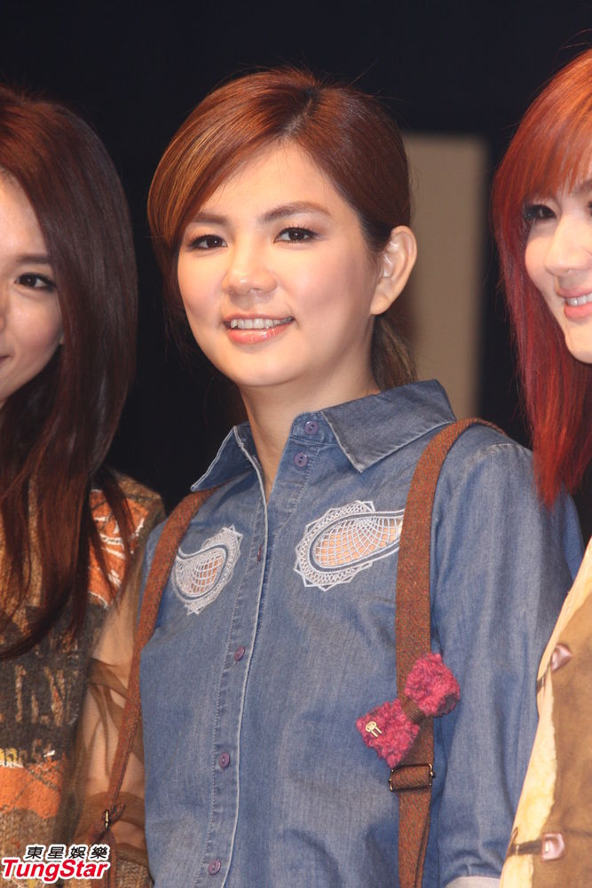 组图:she合体selina被催生hebe急当人妻_高清图集_新浪网