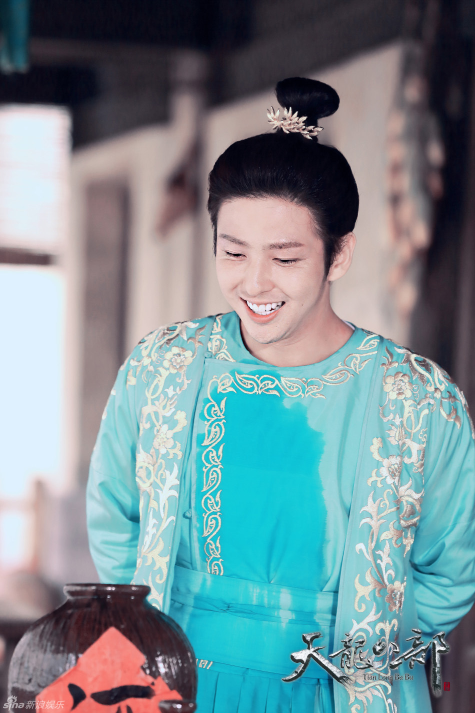 组图:《天龙八部》钟汉良金基范斗酒豪饮千碗_高清图集_新浪网