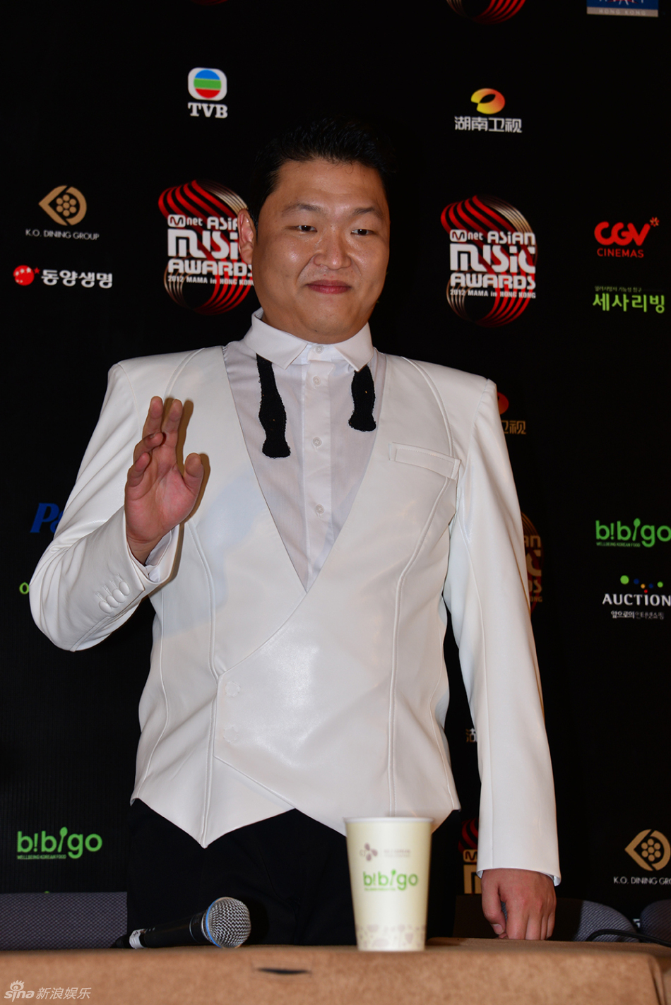 2012mama盛典落幕 鸟叔等亮相获年度大奖