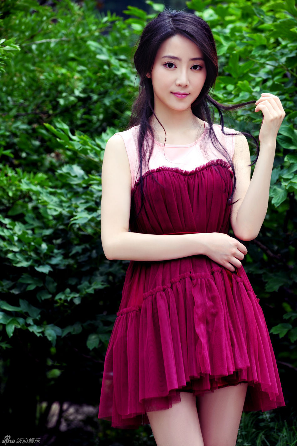 组图:王萌黎森女风纯美写真青春妩媚_高清图集_新浪网