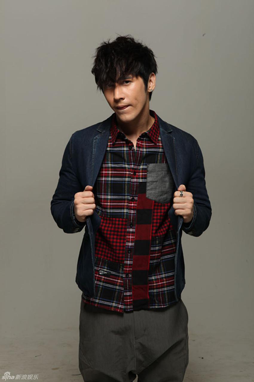 组图:张伦硕帅气写真尽展时尚魅力_高清图集_新浪网