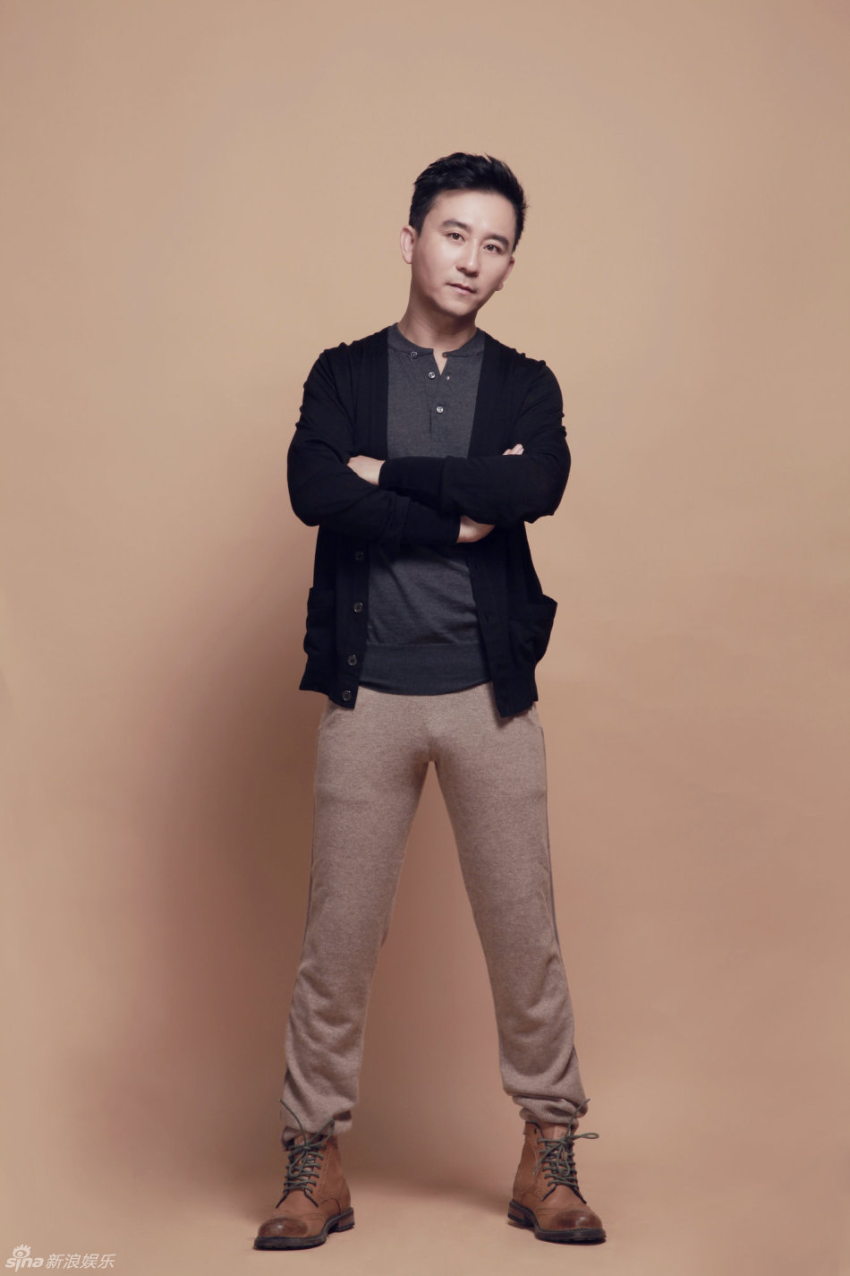 组图:赵毅写真鬼马搞怪 二十年真功夫炼"戏精"_高清图集_新浪网