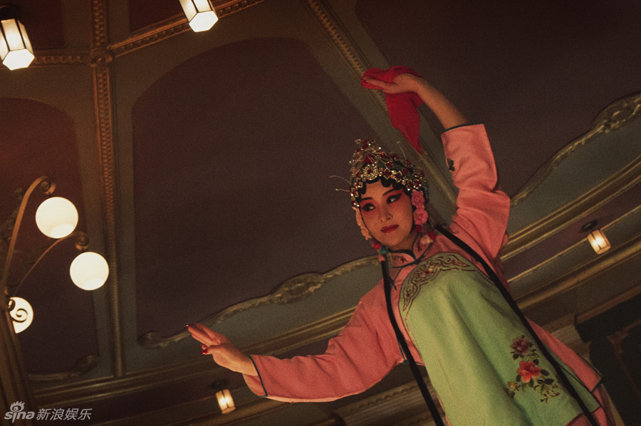 组图:《大上海》即将公映 郑亦桐京剧扮相曝光_高清图集_新浪网