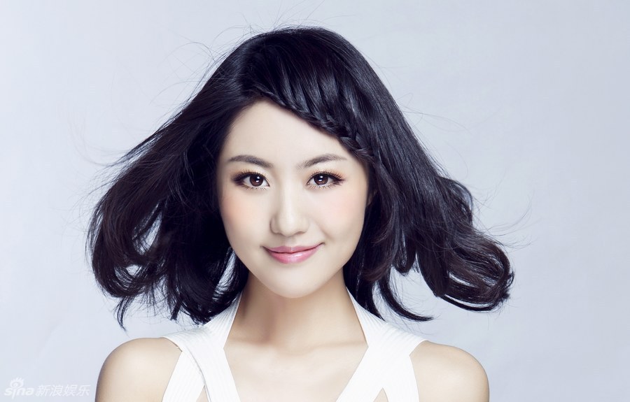 张馨心素雅时尚大片尽显清爽可人