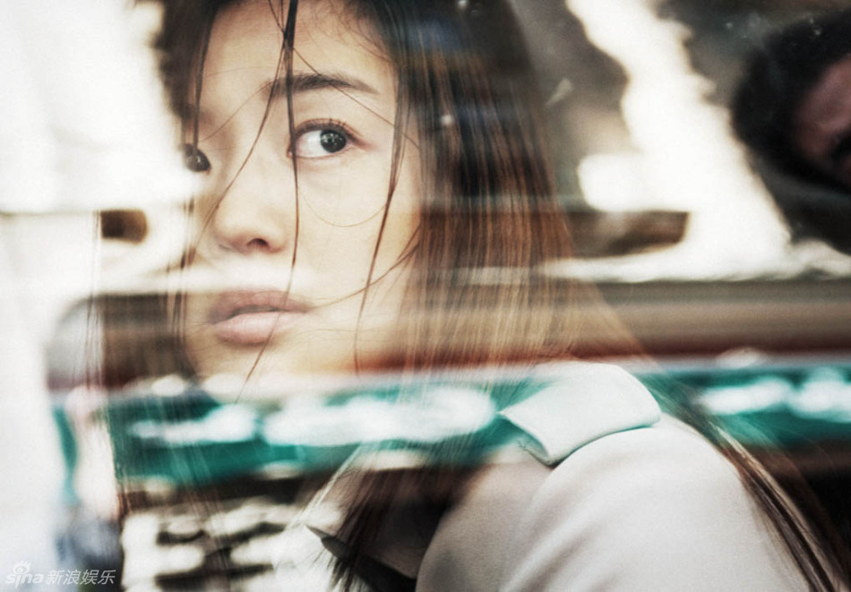 高清图:韩谍战片《柏林》全智贤演美艳女特工_高清图集_新浪网