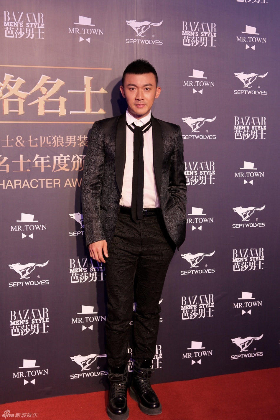 组图:聂远帅气亮相时尚活动 彰显绅士男人魅力品格_高清图集_新浪网